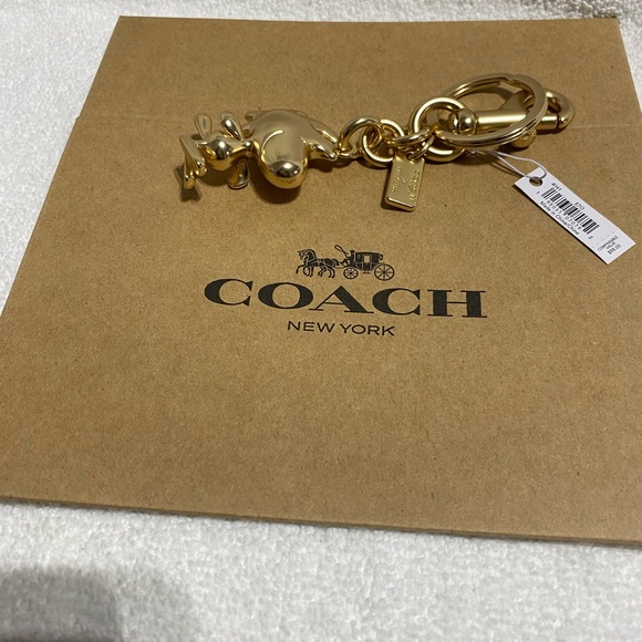 Coach Gold tone Color Snoopy Woodstock. - Picture 3 of 3